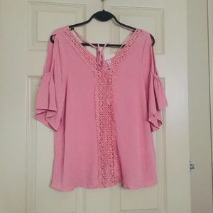 Women's Cold Shoulder Top. Size Large.